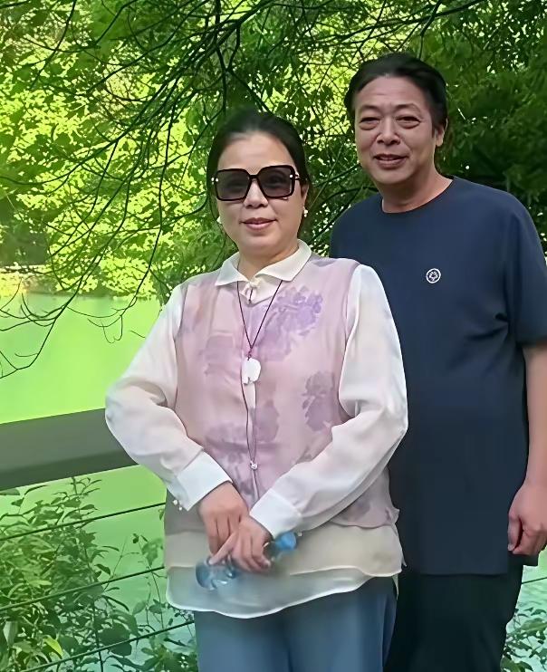 连麦家人们，有的人总是笑话许骂啊，最近老有网友在那说，许妈总要跟人家比赛，说什么