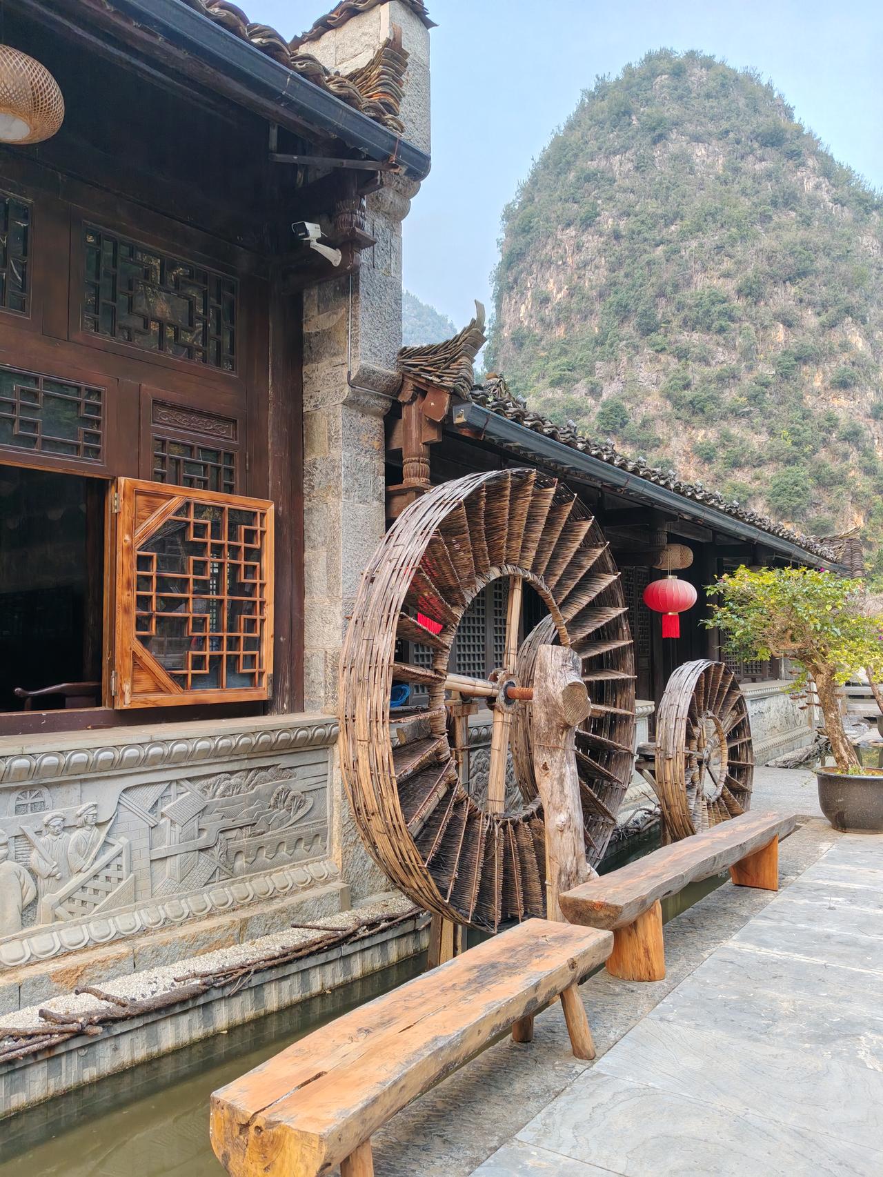 相对于大资金，公募的长期持有，悠着点短期操作，量化的机器操作，最值得我们学习的就