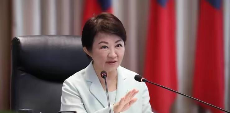 台中市政府今突然遭到检调单位搜查。今天一早，台中市政府被检调人员冲进去搜查了