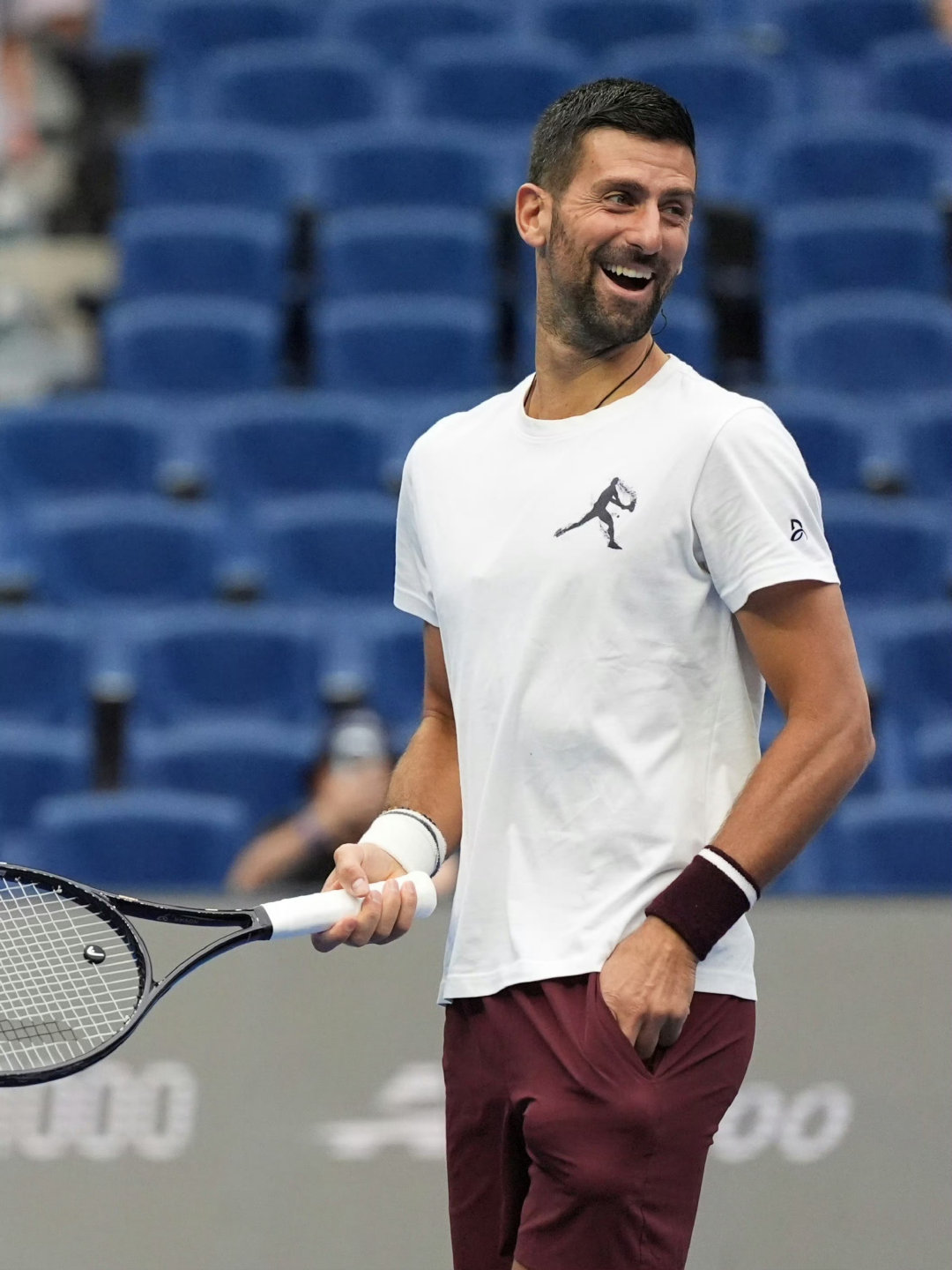 今年东京ATP500赛和北京ATP500赛的阵容旗鼓相当，但北京的冠军奖金有76万美金，东京冠军只有
