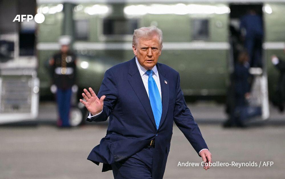 11月2号，特朗普在自己的社交媒体上再次提到了中国，并且重复了之前所提到的G2构