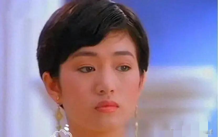 揭秘！明星们最不想让你知道的“狠习惯”：59岁巩俐的顶级反差！1.豪宅当仓