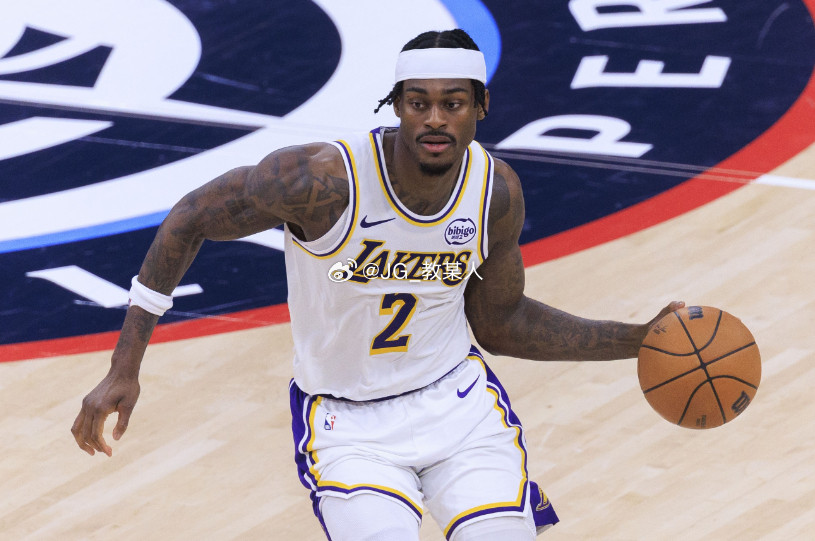 今日前湖人队记、湖人媒体人Buha在自己的播客节目中谈到了范德比尔特。Buha表