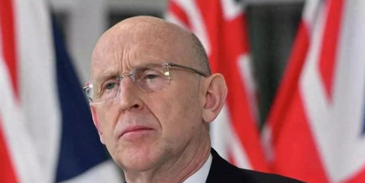 英国这是又来刷存在感了，靠一张嘴、几艘破船，妄想插手台海，真当自己还活在日不落帝