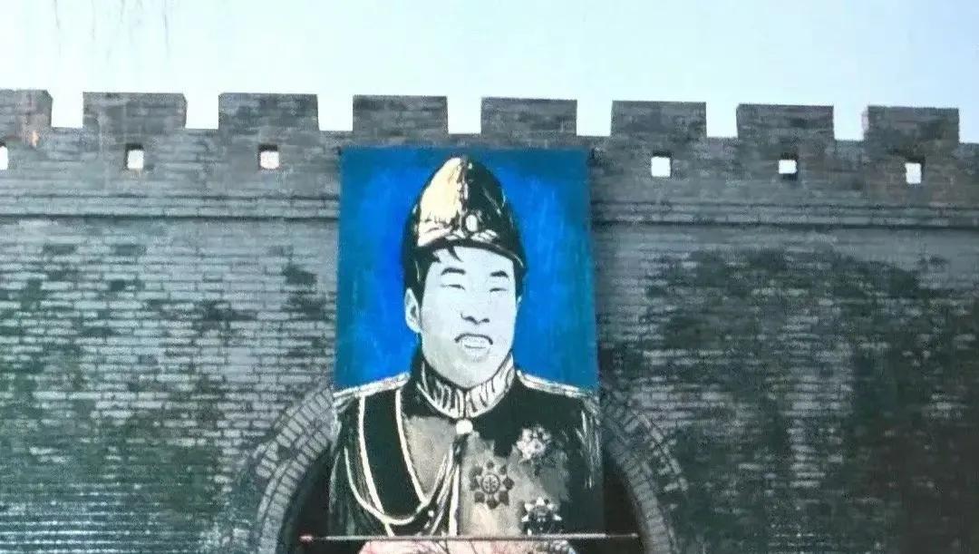 徐志胜无意搭上陈佩斯赢麻了无需一句台词无需真人出镜蓝大帅在《戏台》里的喜剧