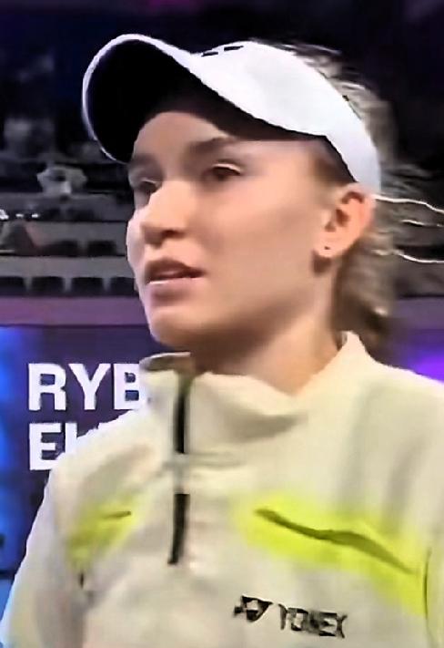 ——她太捧了！——伤愈复出打得这么好，让我欣佩。——拿了很多不可思议的得分，