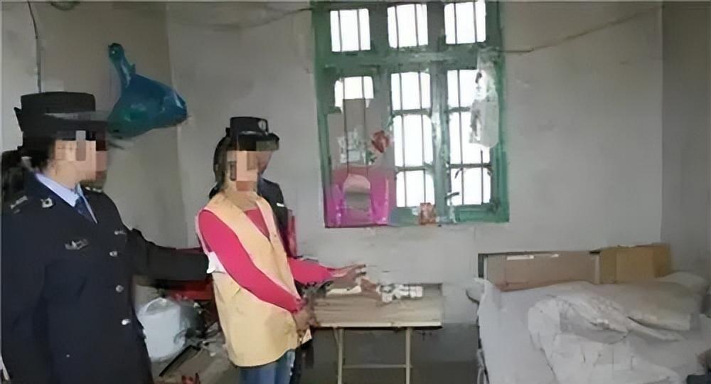 那个被折磨致死的女护士李凤萍终于伏法了！执行死刑前她死活不肯见家人，老父亲哭到崩溃，咬牙切齿甩出一句