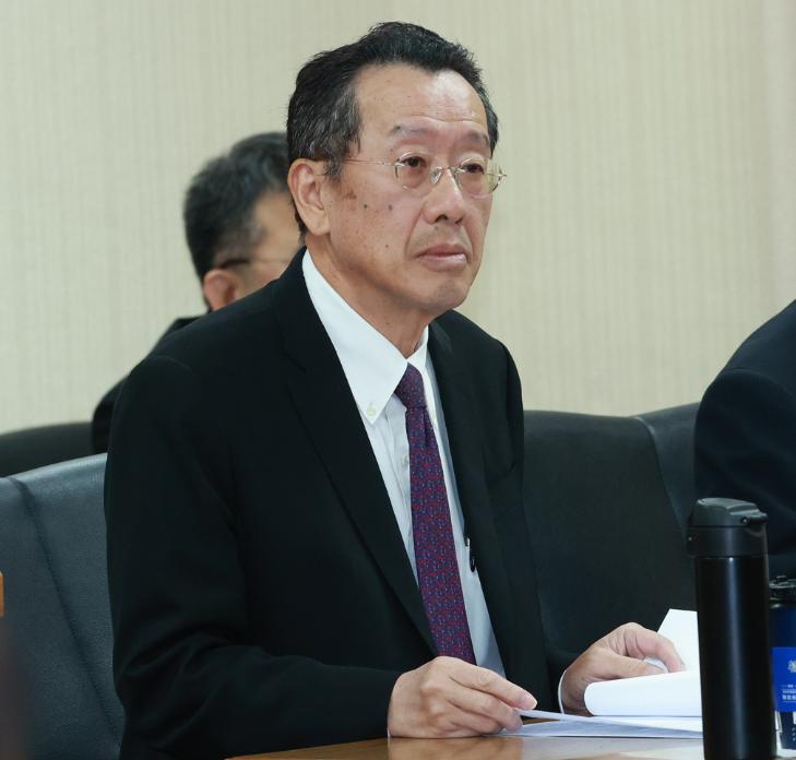 台民进党当局突然发布声明，1月26日，针对中国大陆内部反腐肃纪，台防务部长顾