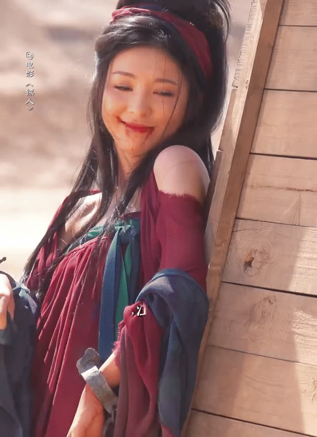 李云霄电影圈来了个实力派新人谁被《镖人》李云霄狠狠圈粉！本是越剧舞台实力派，演