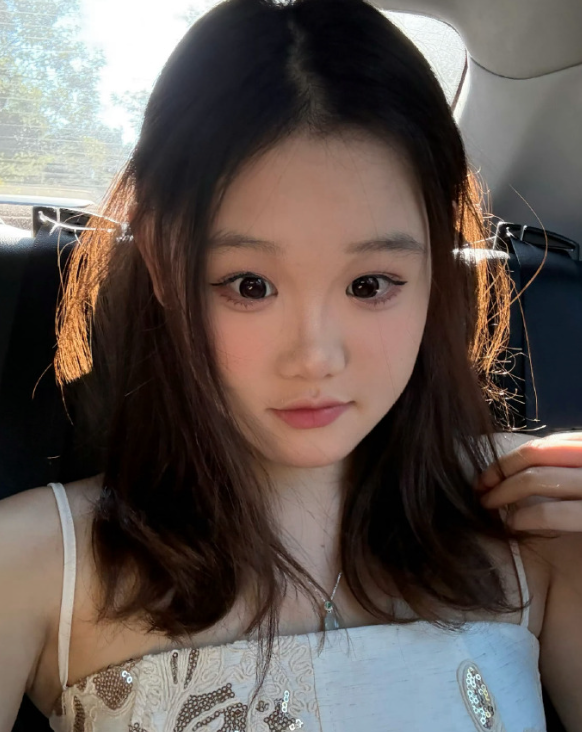 刷到张家齐退役的消息直接破防了！谁还记得东京奥运那个奶呼呼举着金牌比心的小姑娘啊