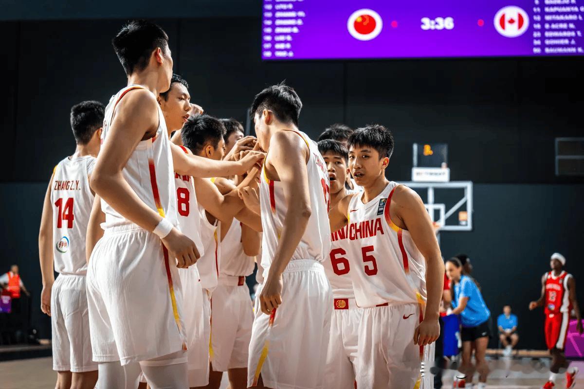 心疼辽宁，阜新男篮小将赵博新，被视为男篮周琦接班人，年仅15岁，跨级参加U17男