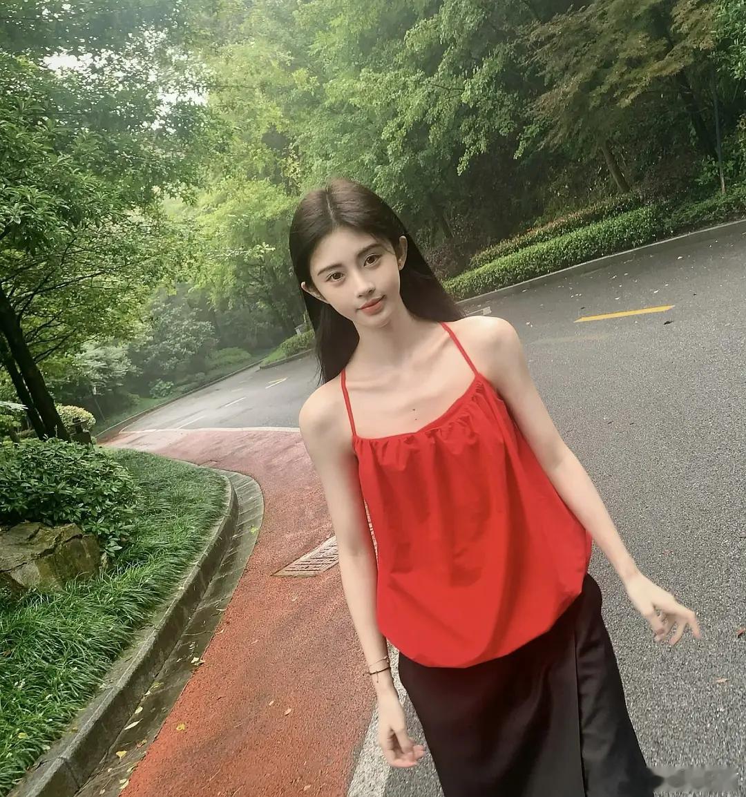 这两种审美哪个更没有明星气质？