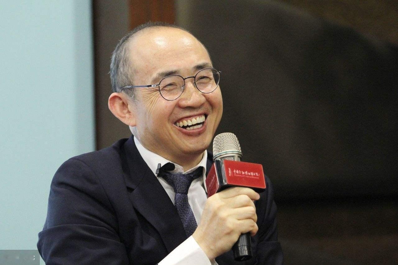“离岸信托个税新规”，在富豪界引发震动。潘石屹是否受影响？2026年7月24日