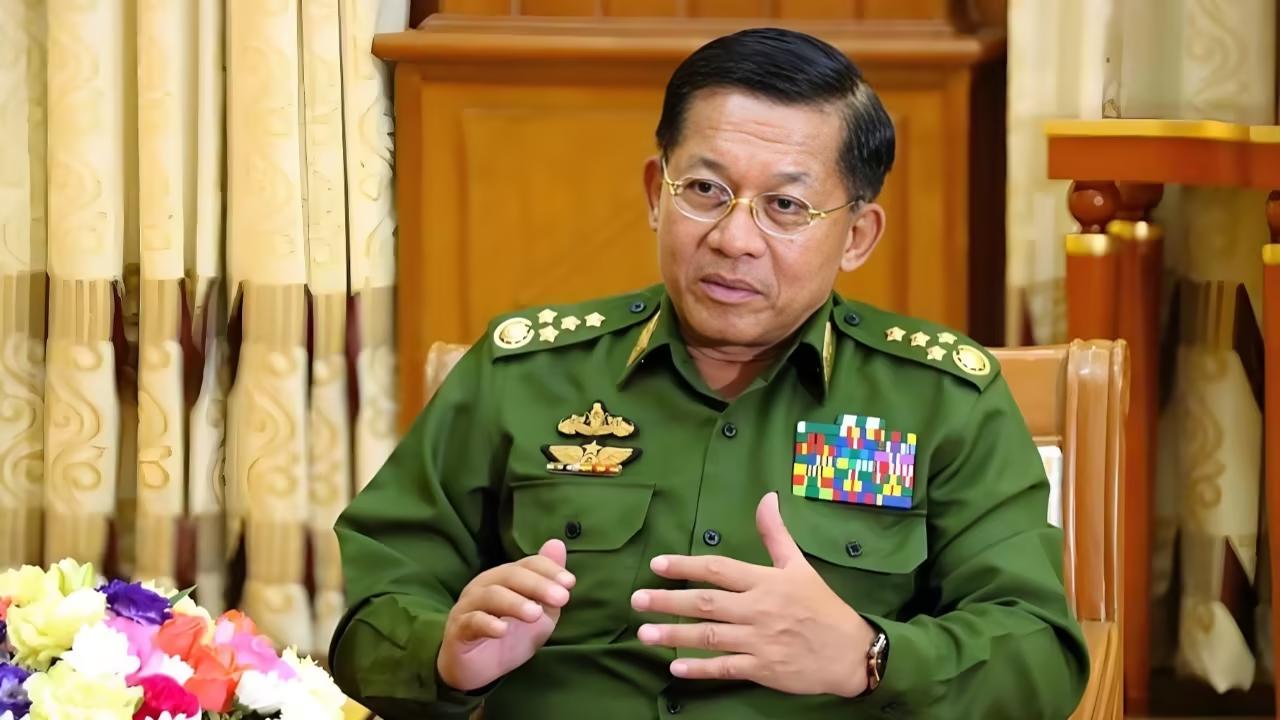 敏大将4月3日正式当选缅甸总统！在稍早之前的3月31日，敏大将卸任缅甸国防军