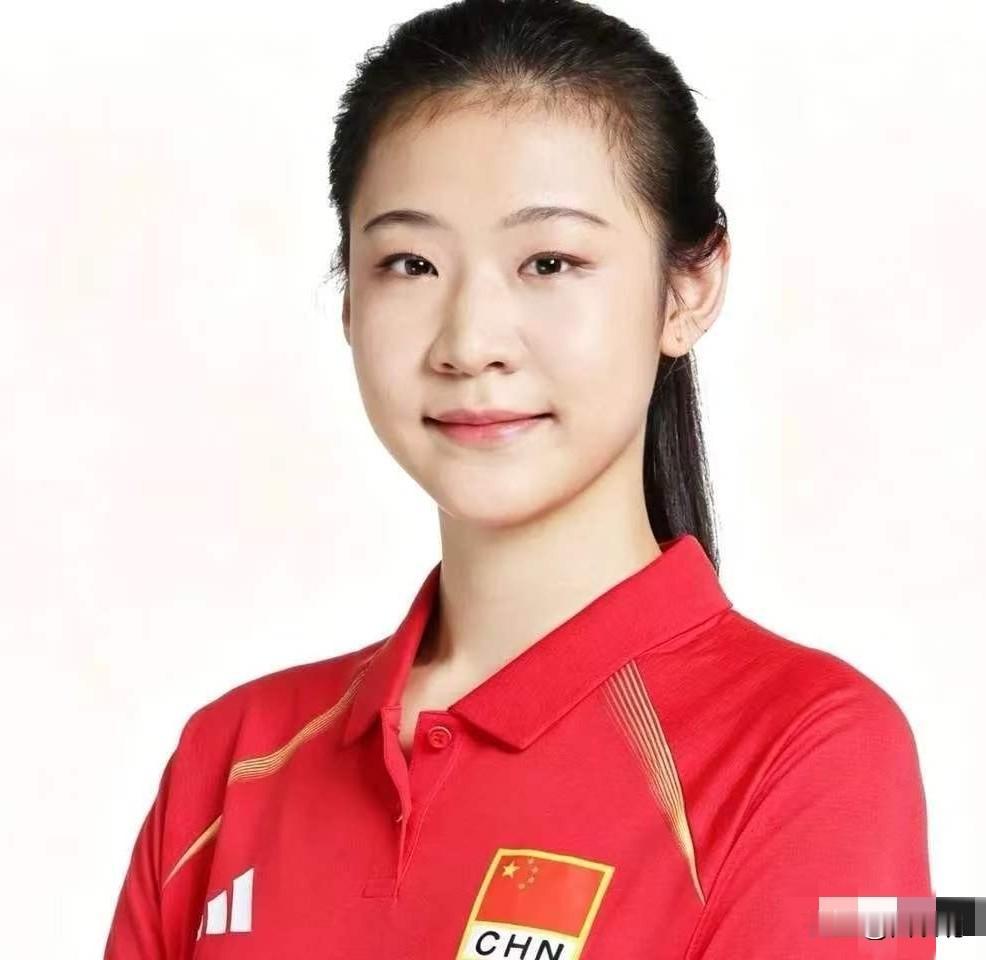 王奥芊为什么厉害？主要原因还是家庭。王奥芊的妈妈李蕊，是河北籍前女子400