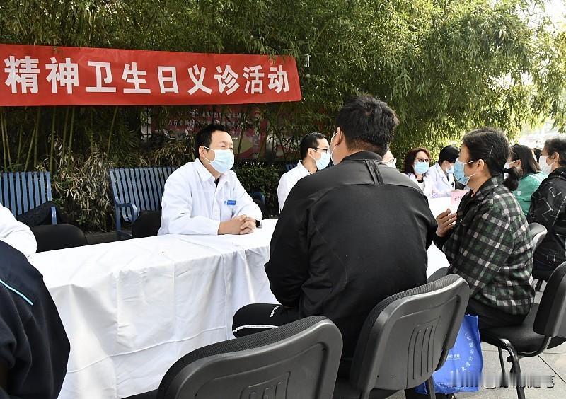 植物神经紊乱的人可千万别死扛。我有个朋友，之前工作压力大得了这病。起初只是偶尔失
