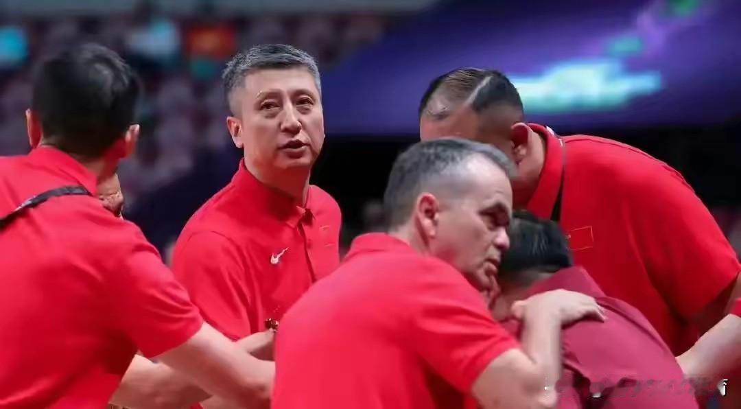 千呼万唤始出来，中国男篮挑战日本的12勇士终于“官宣”♦后卫5人，各有特长