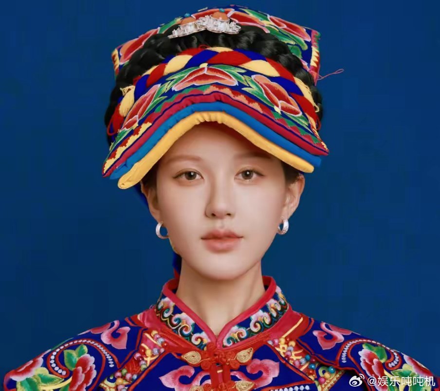 赵露思民族风美出圈！怼脸拍太惊艳，新剧《许我耀眼》未播先热​​​