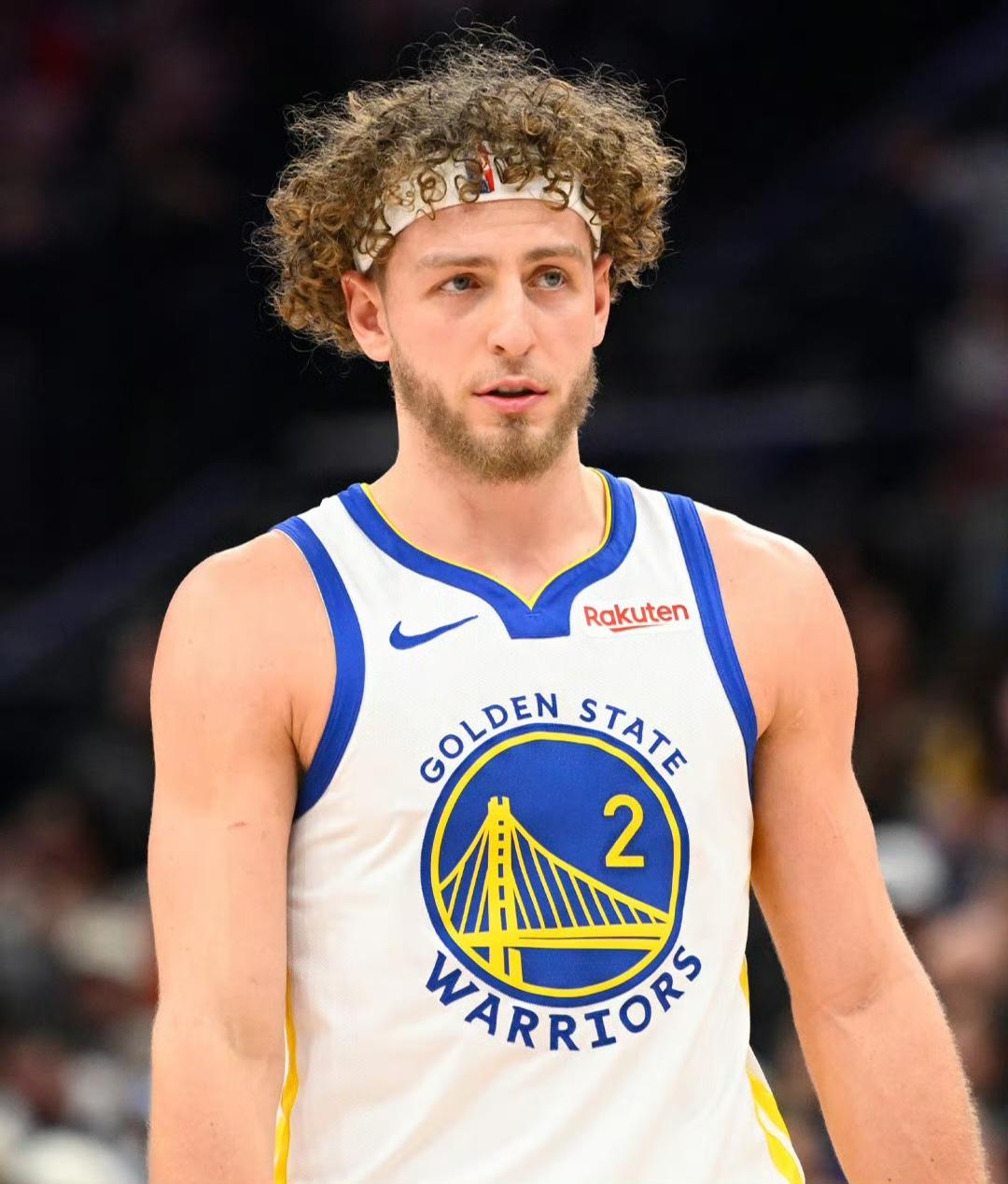 勇士不敌76人！数据不会说谎，这三人真的不想被交易字母哥的交易闹得沸沸扬扬，森