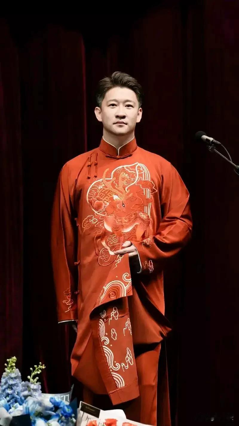 小金子要回来了？现在的郭德纲，心里比吃的蜜还甜！曹云金在社交平台突然公开喊