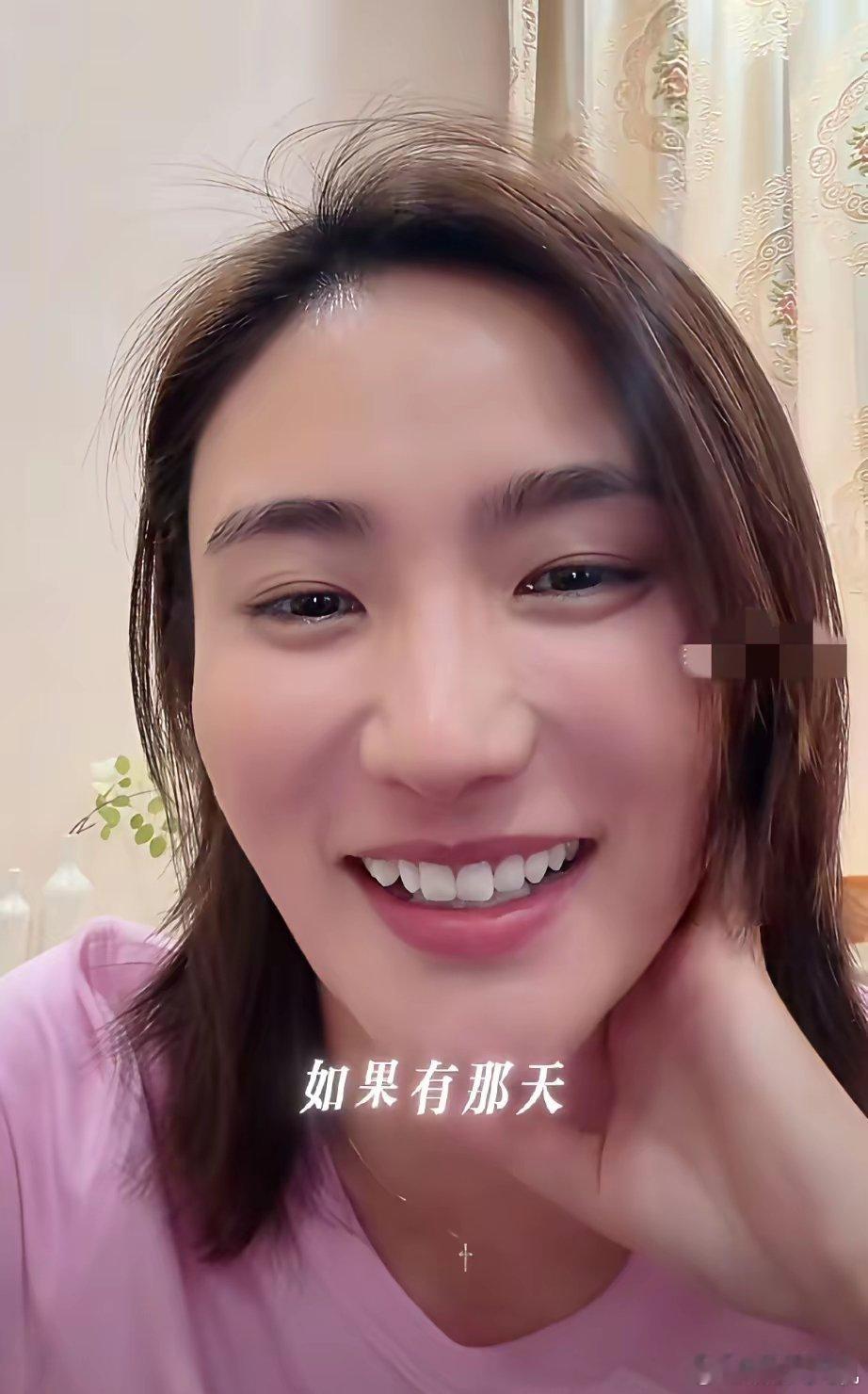 看来李亚鹏复婚有望啊！“随500能去不？”网友问在直播的鹏哥前妻金喜，金喜红着脸