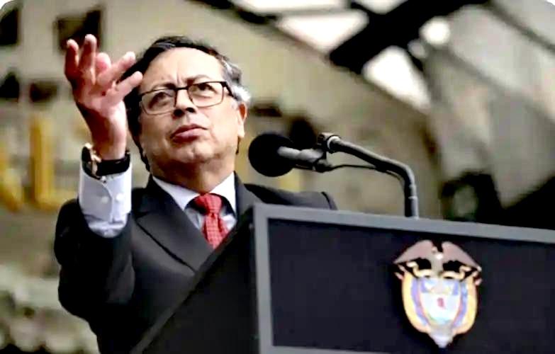 佩特罗宣称：面对美国的威胁，我们不必卑躬屈膝、俯首称臣！日前，哥伦比亚总统佩