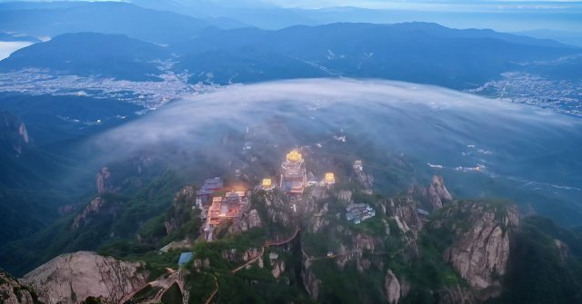 老君山惊现灵气护罩我还没去过老君山，有机会一定要去看看