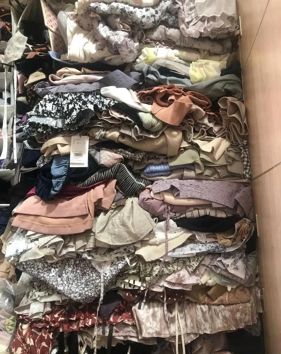 女朋友的柜子看着恐怖😱