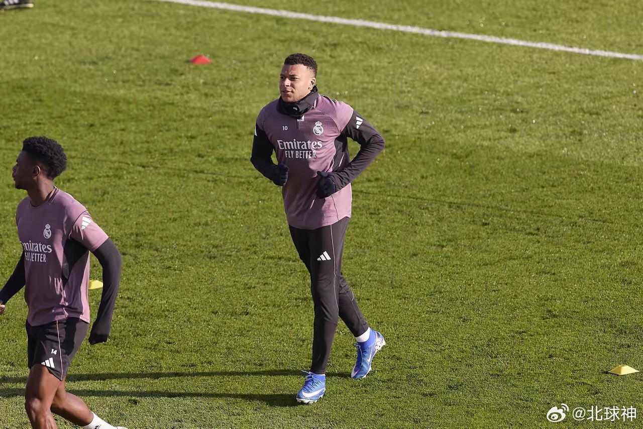 43%输球率！姆巴佩一缺阵皇马就“掉链子”，这依赖症没救了？皇马0-1