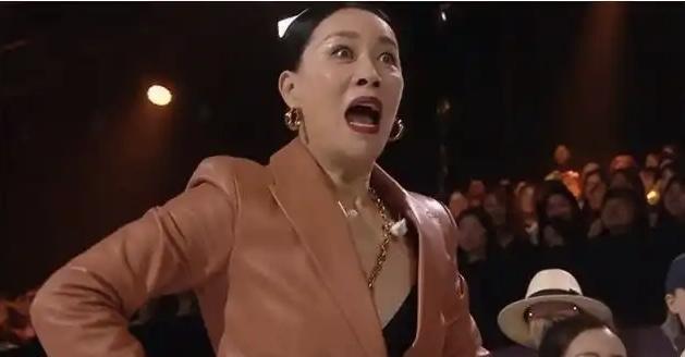 《歌手》第八期歌单出炉，那英恐怕是今晚最睡不着觉的那个人了，为什么？因为—