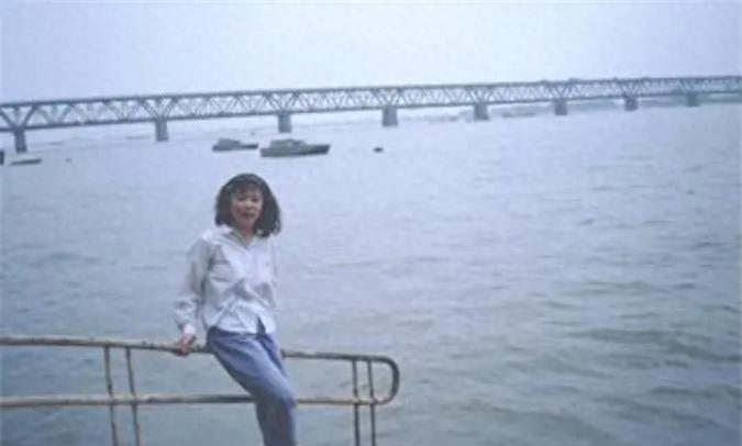 这不是什么灵异故事，是清华女生朱令的真实遭遇。1995年她被投了两次铊，医院和