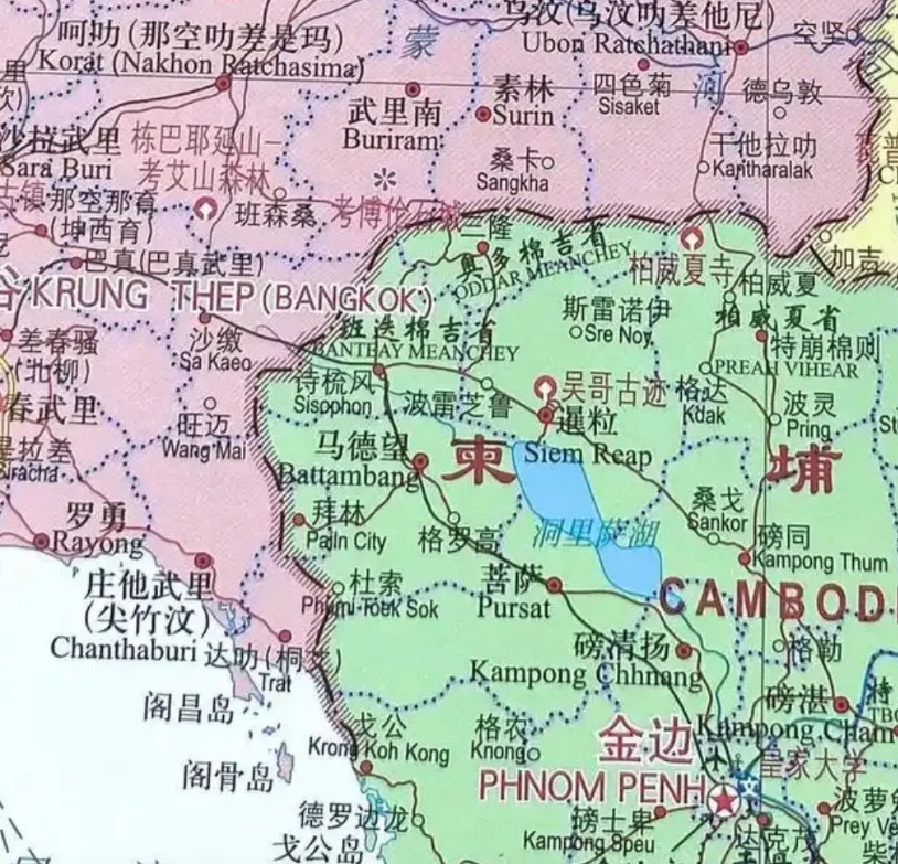 泰国和柬埔寨的边境冲突和争端，柬埔寨要求国际组织调停和调解，泰国坚决不愿意外部组