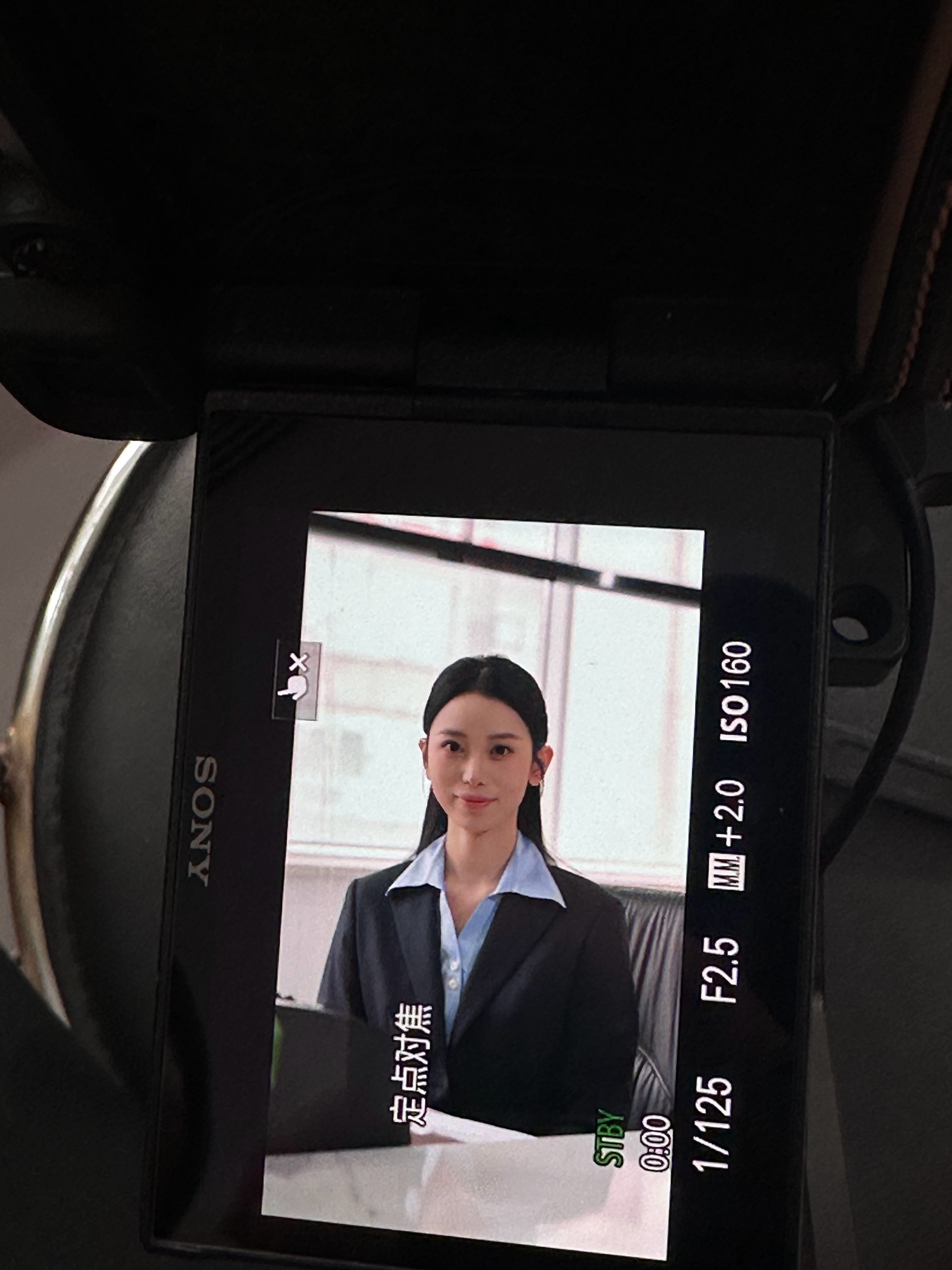 新来了个同事未婚可以给兄弟们介绍