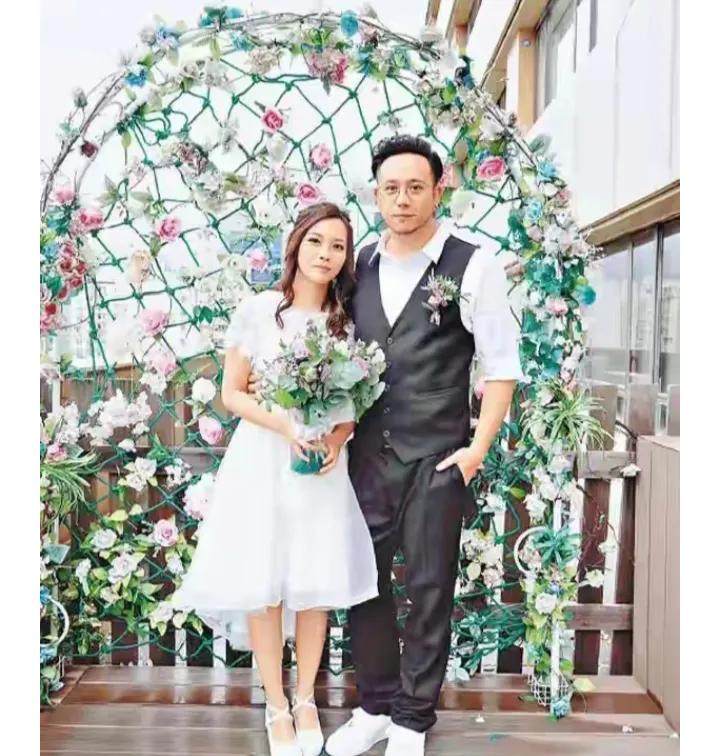 张致恒夫妻贫困的一个原因，其实也是没有父母托举，帮衬，四个孩子，是妻子雯雯以及保