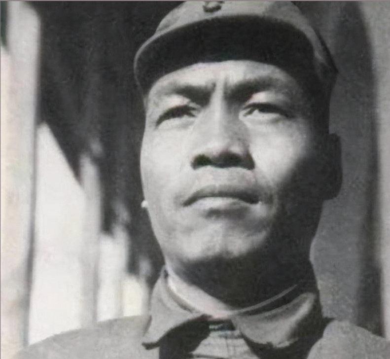 1938年，日军屠杀近200名无枪新兵后撤退，八路军团长黄新廷违令越级要战：输了