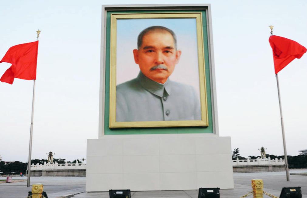 孙中山曾被胡适瞧不起，然而有一次，胡适去拜访孙中山，趁孙中山走开时，从书架上抽出