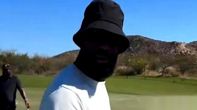 杀人诛心，有时候都不用动刀子。一个高尔夫球局就够了。詹姆斯在洛杉矶组局，喊了