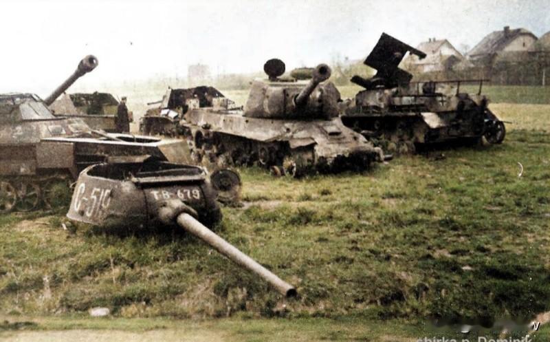 和多数武器在出现的通常初期问题百出的情况类似，斯大林-2坦克在出现以后苏联坦克兵