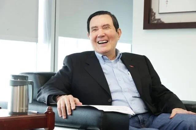 轰李德维言而无信！马英九基金会下最后通牒马英九基金会前执行长萧旭岑与王光慈遭控