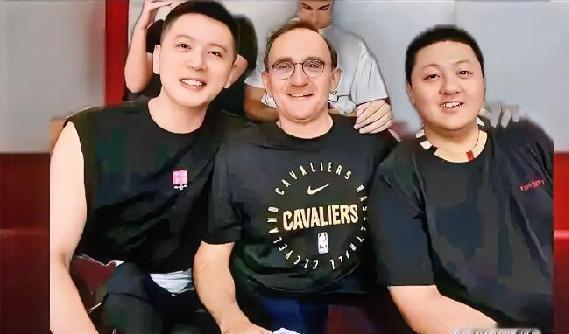 兄弟们！如果这哥仨下赛季还能凑在一起的话？你认为辽宁队下赛季应该在什么地方补强呢