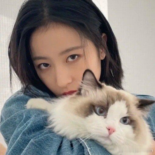 #周雨彤#突然翻到之前的圖​