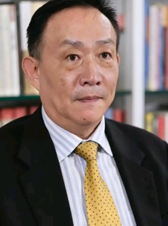 化肥危机来了！化肥暴涨不过是开局？卢麒元罕见公开发出震撼警告。最近国际大宗商