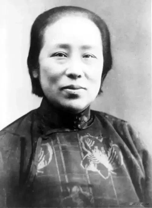 硬核！1941年何香凝遇海盗，一句“我是何香凝”竟41年何香凝遇海盗，一句“我是