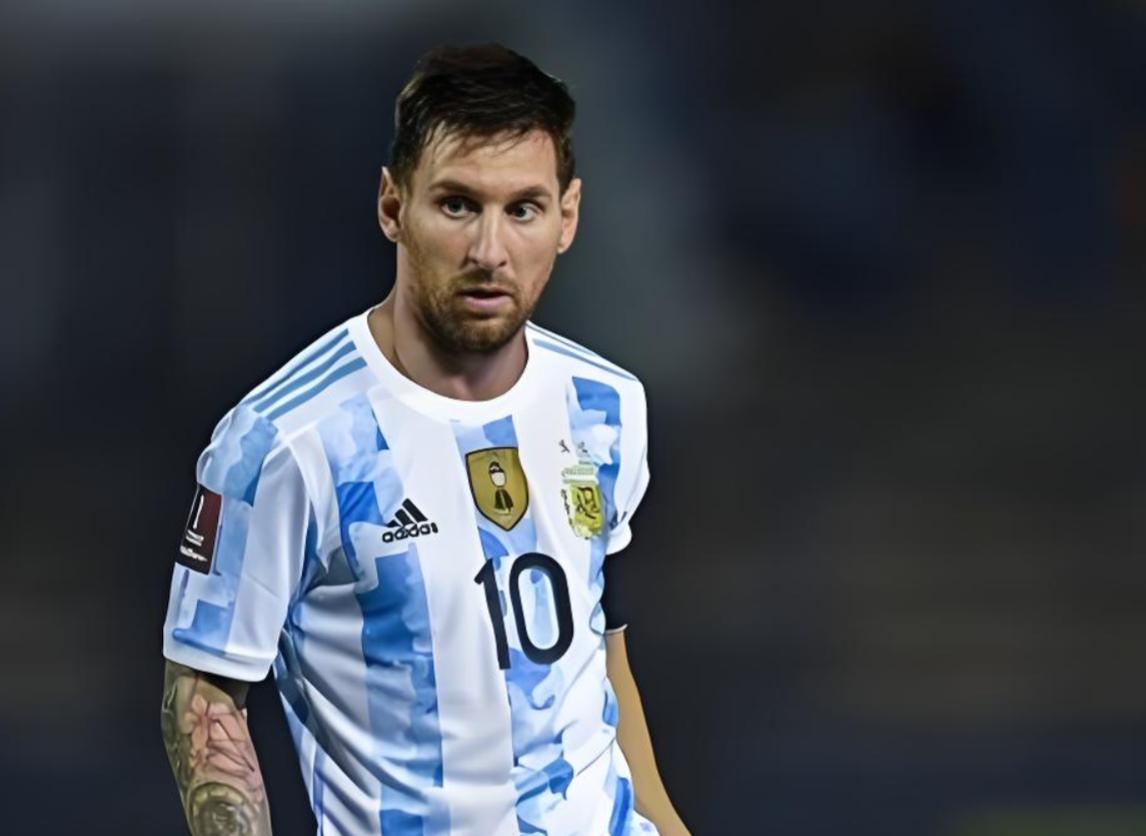 ESPN解说员：梅西应该被红牌罚下，不应该有帽子戏法！世界杯小组赛，阿尔及利亚