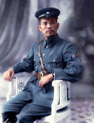 1948年5月初的那几天，南京大悲巷雍园1号的白崇禧公馆，门庭若市，车水马龙，桂