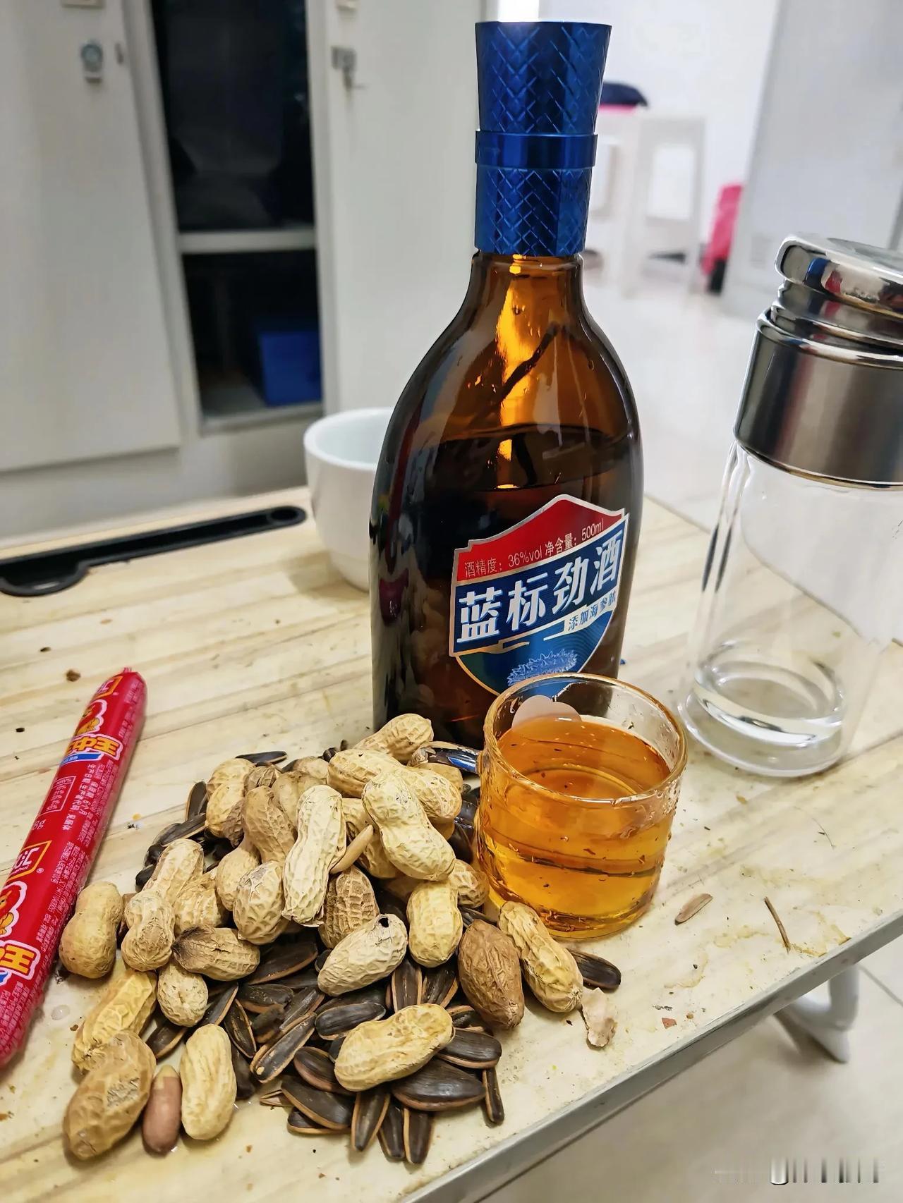 感觉自己被骗了，原来喝劲酒对身体没啥大作用呢[捂脸哭][捂脸哭]前段时间