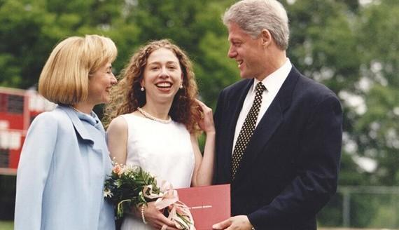 克林顿唯一的宝贝女儿。似乎名人都有一个特点，孩子都特别少。小布什两个女儿，那是因