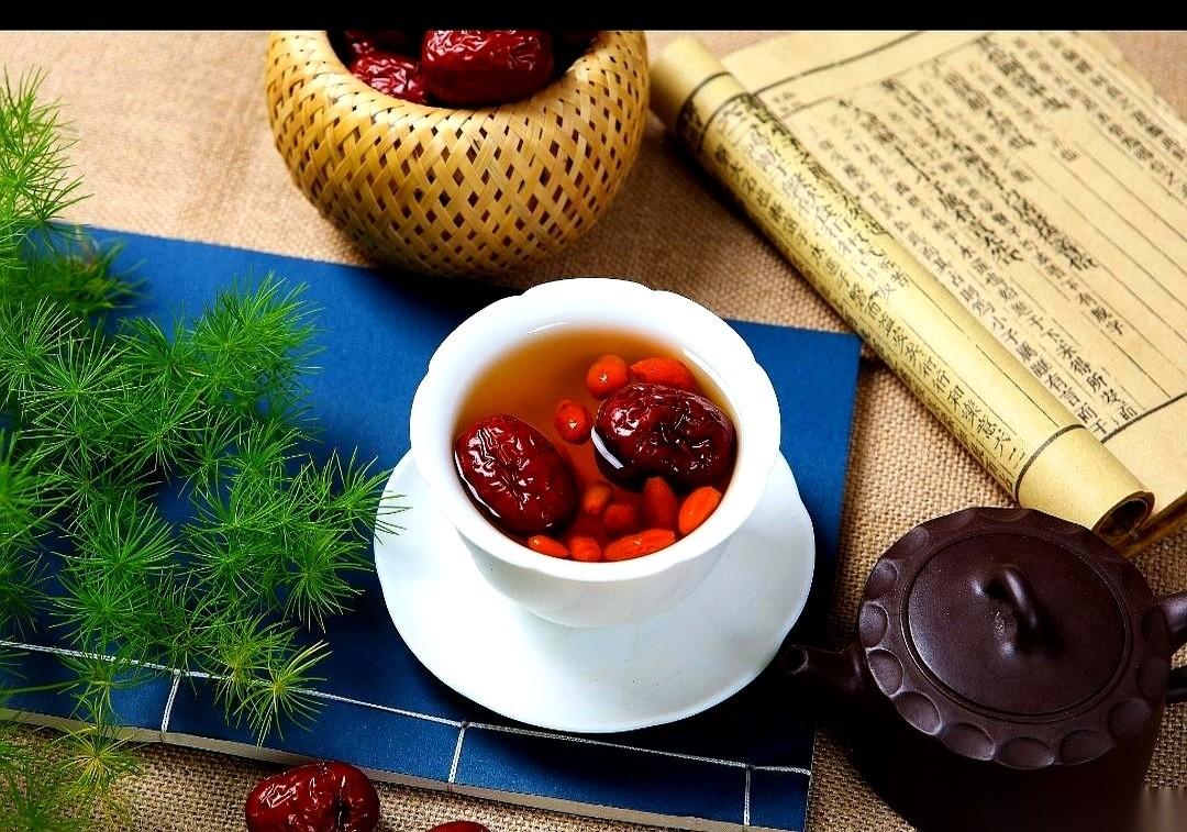 那张传了很久的“忌口清单”，我起初根本没当回事。直到那天，我打开冰箱，闻到一股