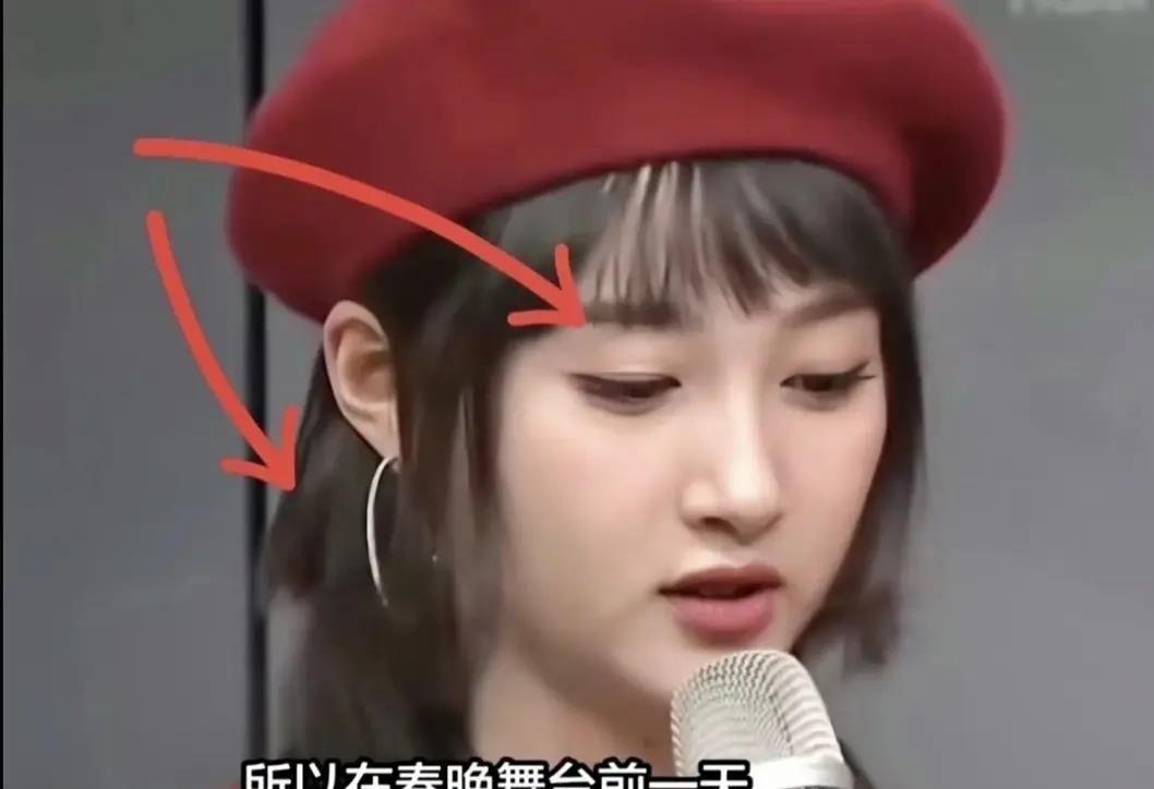 关晓彤这个剪发的事儿，我还真琢磨了一下。说实话，在娱乐圈混了这么多年，有些信号