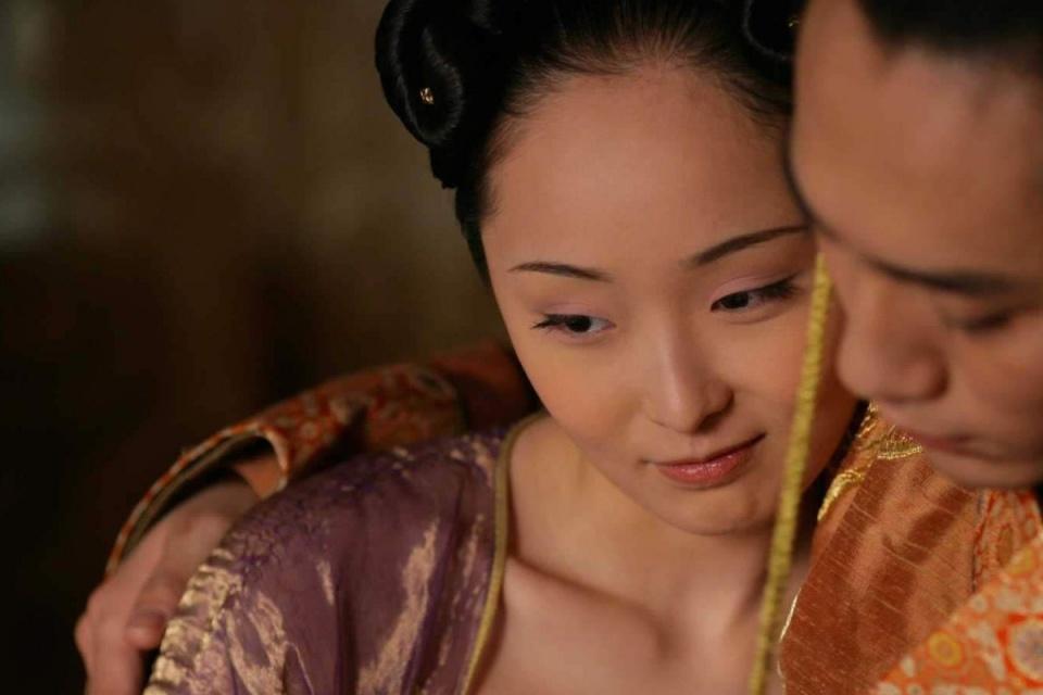 911年夜里，张全义刚让府里撤下酒宴，忽然听见内院传来急促的脚步声。他的儿子张继